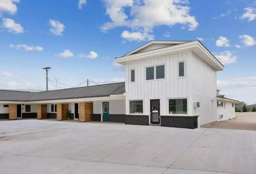 هتل Falls Edge Studios