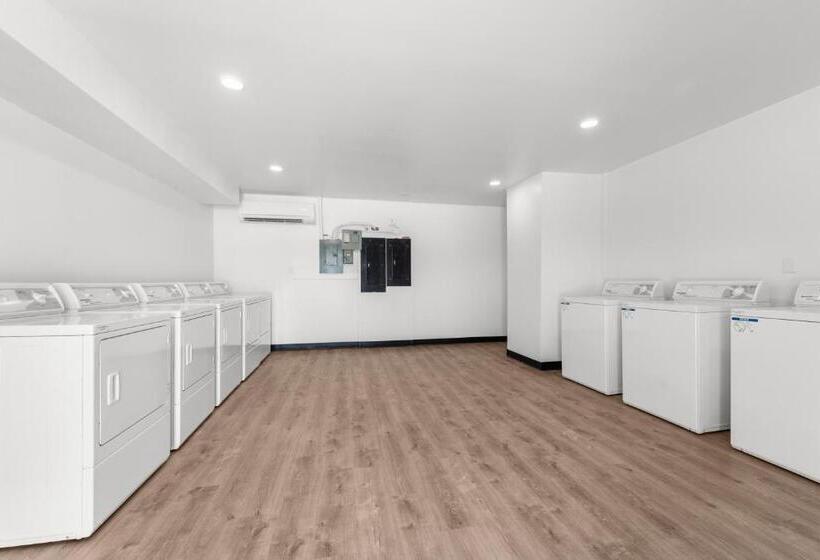 Szálloda Falls Edge Studios