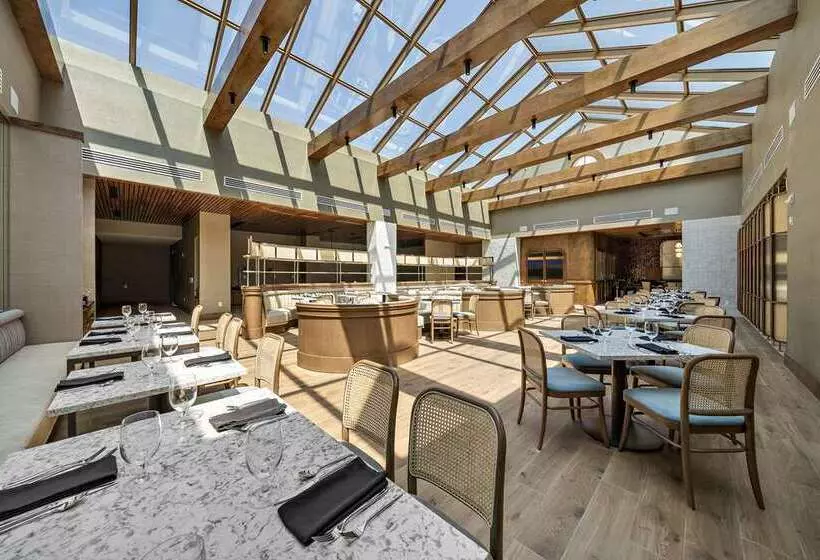 فندق Hilton College Station & Conference Center