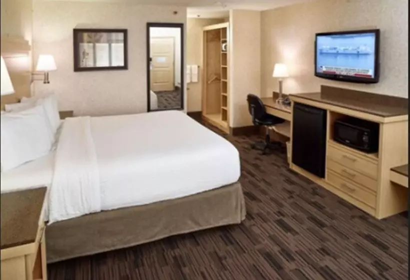 Livinn Hotel Minneapolis North / Fridley