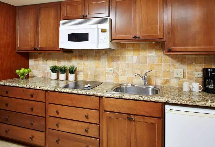 Luana Waikiki Hotel & Suites