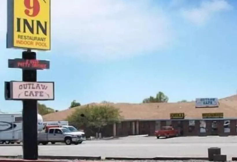 호텔 National 9 Inn Wellington