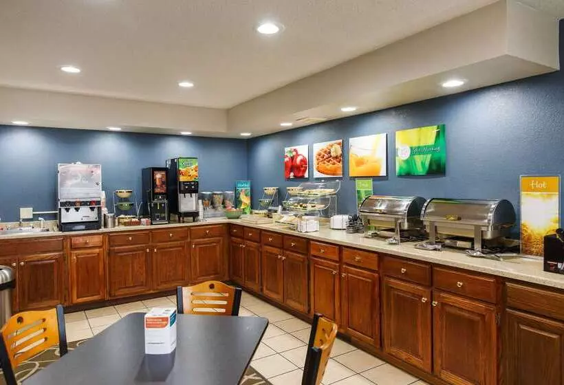 هتل Quality Inn Burlington Near Hwy 34