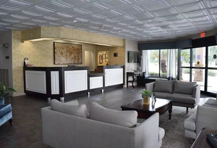 Отель Ramada By Wyndham Savannah Gateway