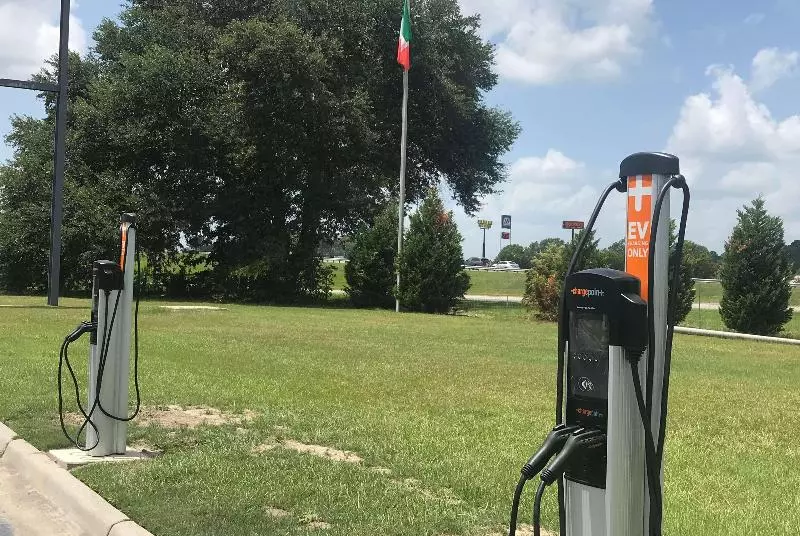 Отель Ramada By Wyndham Savannah Gateway