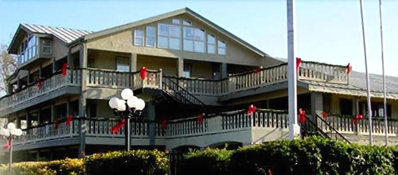 Szálloda Sunday House Inn And Suites