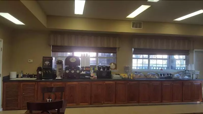 호텔 Sunday House Inn And Suites