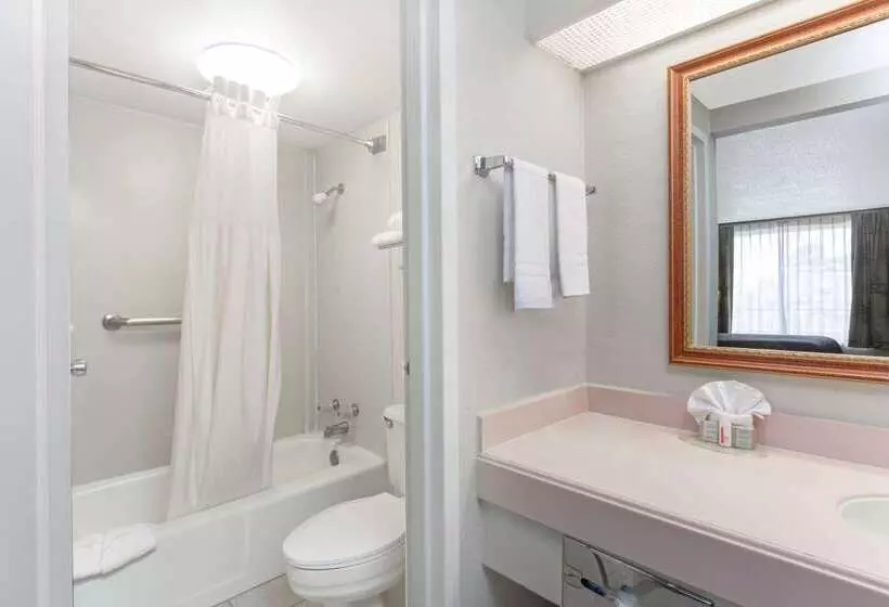 Otel Super 8 By Wyndham Longview/north