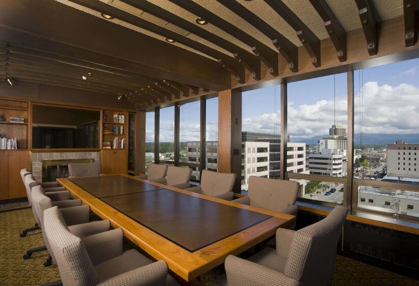 The Hotel Captain Cook