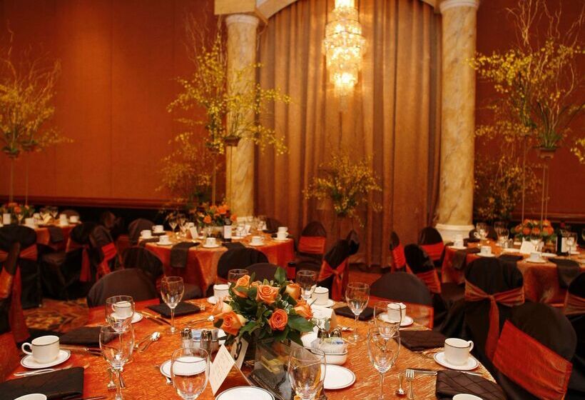 The Hotel Captain Cook