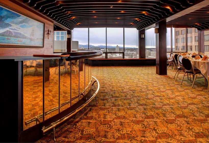 The Hotel Captain Cook