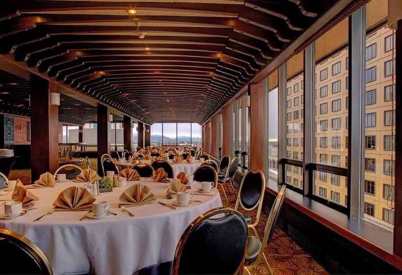 The Hotel Captain Cook