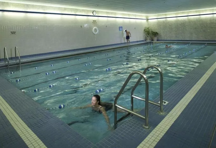 The Hotel Captain Cook