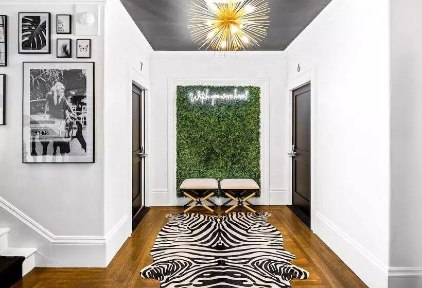 Отель The Coach House