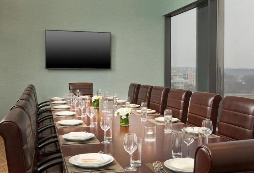 هتل The Westin Waltham Boston