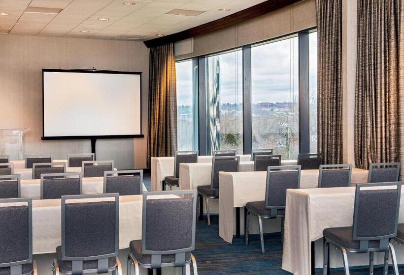 هتل The Westin Waltham Boston