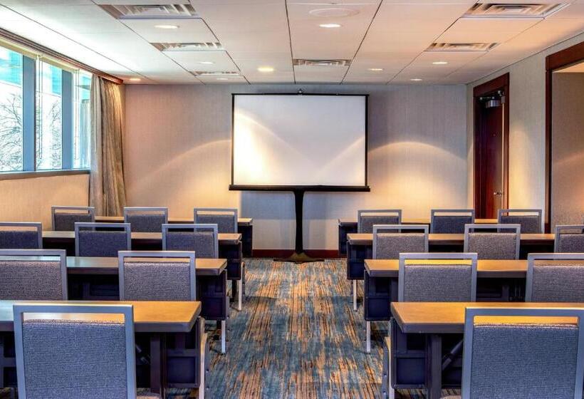 هتل The Westin Waltham Boston