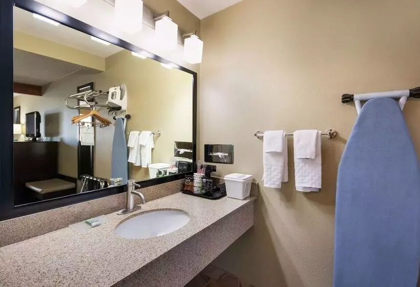 فندق على الطريق Best Western Weston Inn