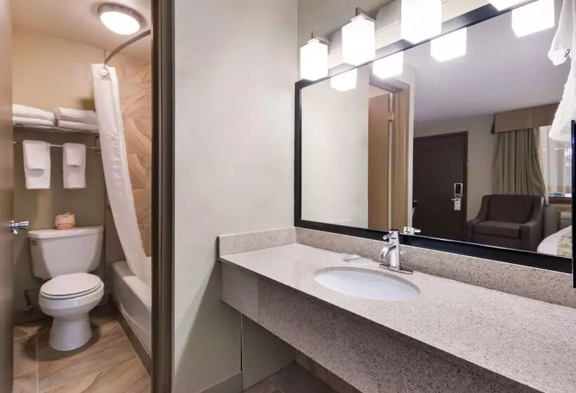 فندق على الطريق Best Western Weston Inn