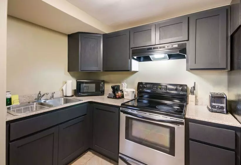 فندق على الطريق Best Western Weston Inn