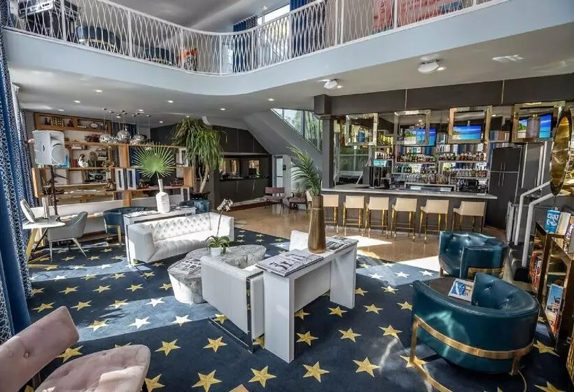 منتجع Catalina Hotel & Beach Club