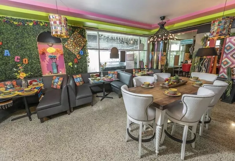 منتجع Catalina Hotel & Beach Club