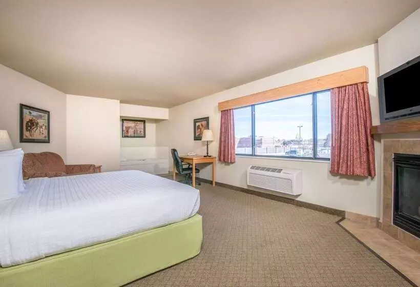 Hotel Americinn By Wyndham Pampa Event Center