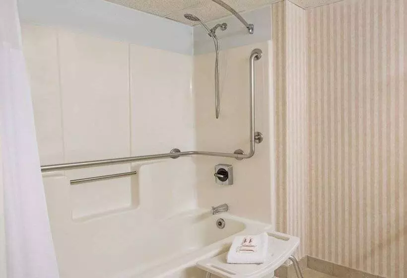 בית מלון כפרי Baymont By Wyndham Bartonsville Poconos