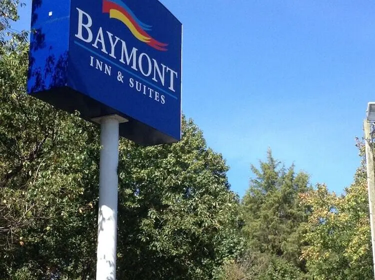 ホテル Baymont By Wyndham Charlotteairport Coliseum