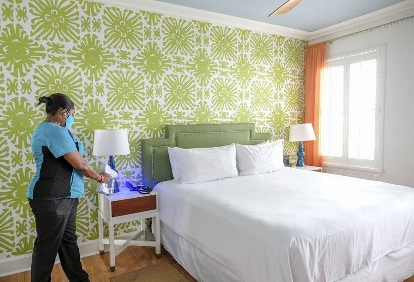 Circa 39 Hotel, An Ihg