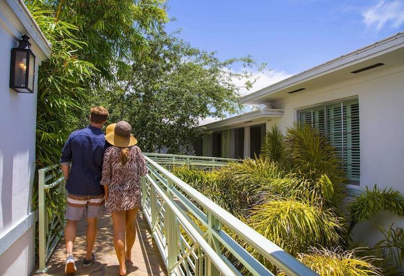 Circa 39 Hotel, An Ihg