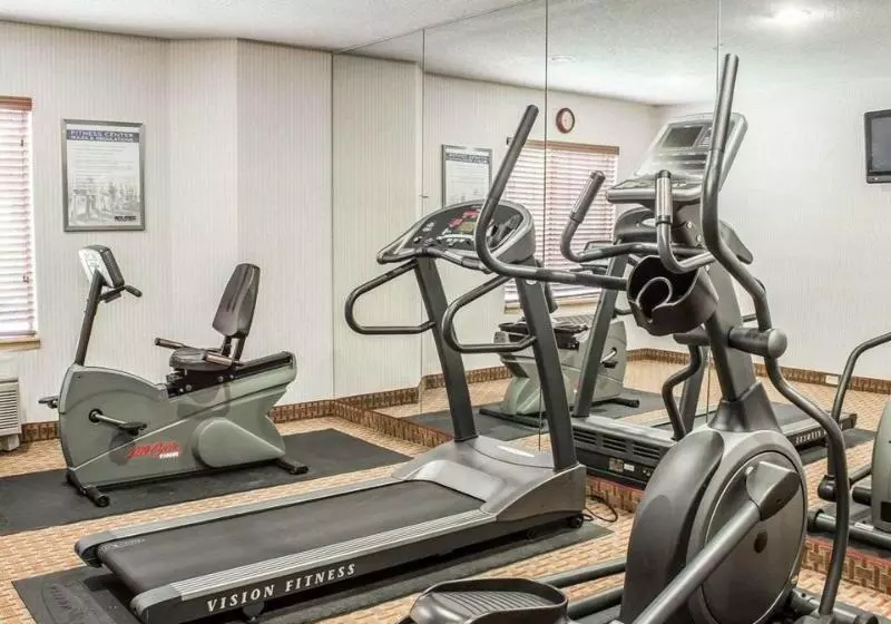 Отель Clarion Pointe Raleigh Midtown