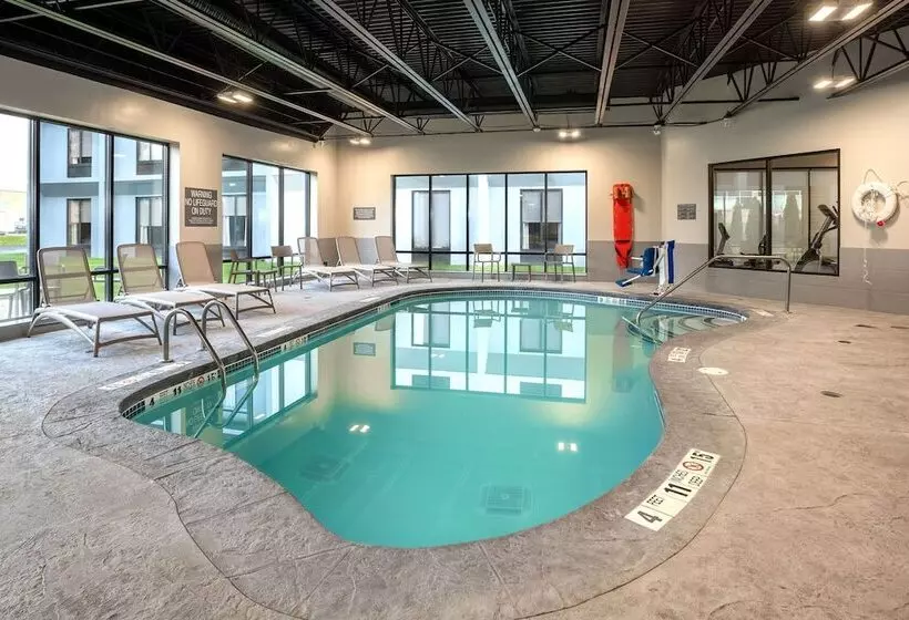 호텔 Comfort Inn & Suites Buffalo Airport
