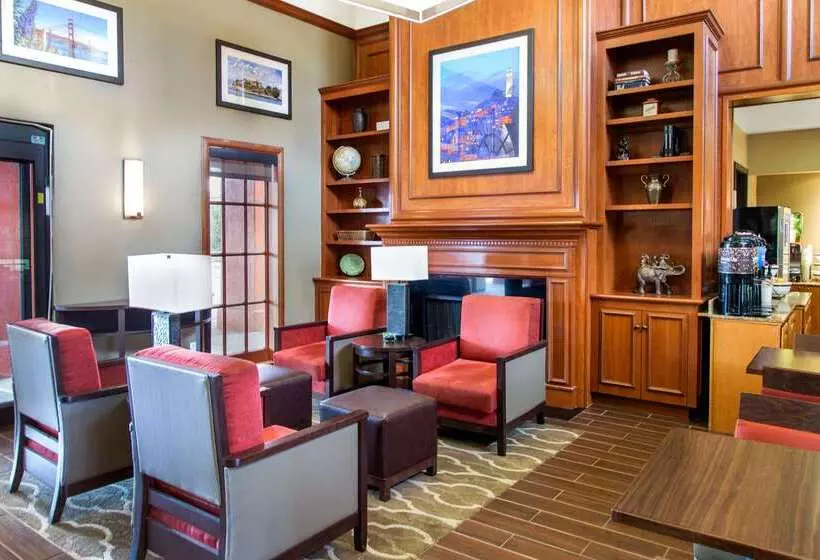 호텔 Comfort Inn & Suites San Francisco Airport North