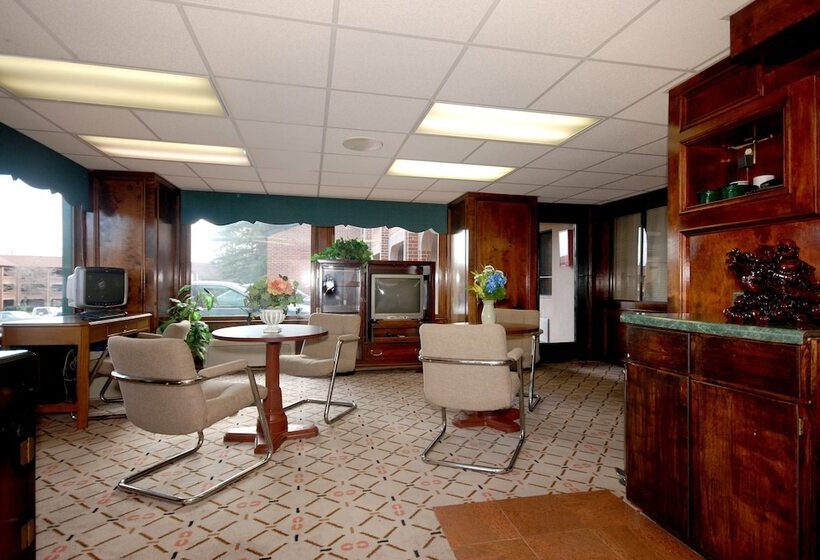 בית מלון כפרי Country Hearth Inn & Suites Marietta