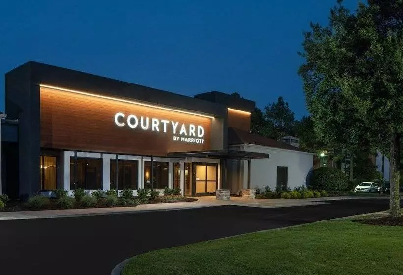 فندق Courtyard By Marriott Memphis East/park Avenue
