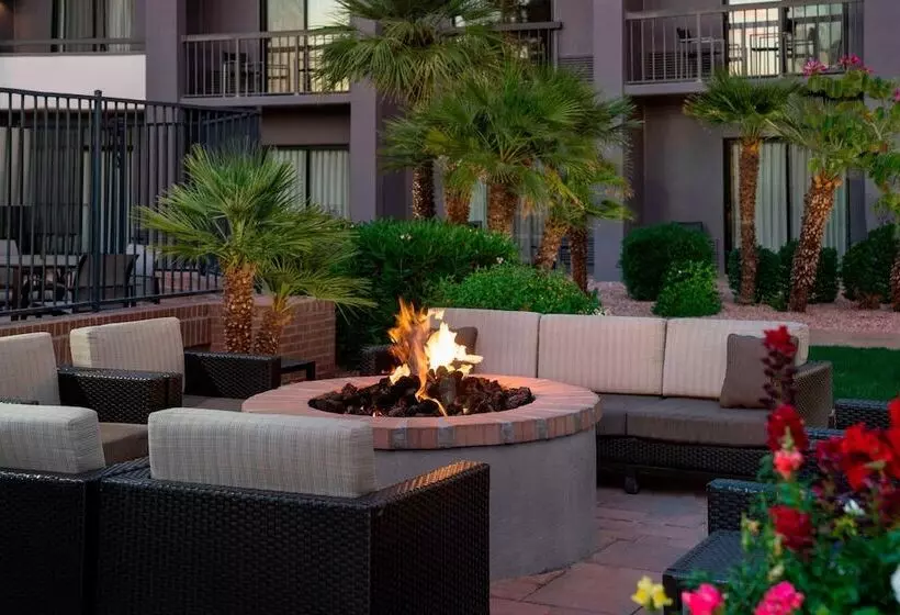 Otel Courtyard By Marriott Phoenix Airport