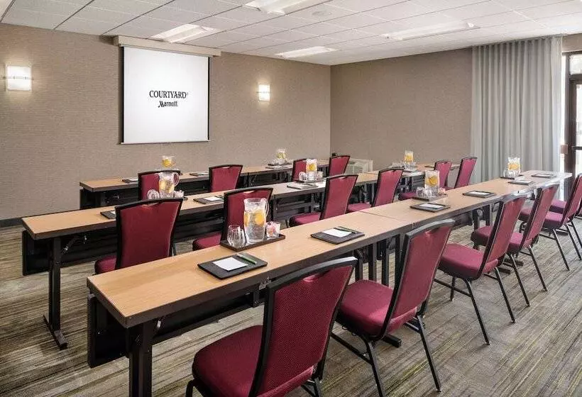 Otel Courtyard By Marriott Phoenix Airport