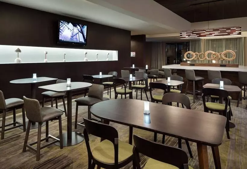 Otel Courtyard By Marriott Phoenix Airport