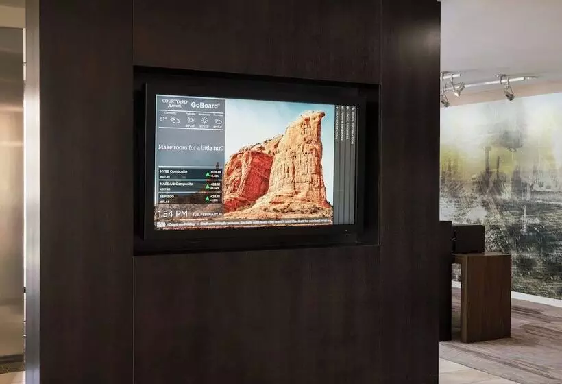 Otel Courtyard By Marriott Phoenix Airport