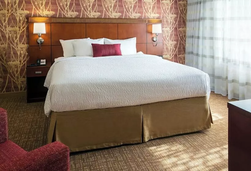 Otel Courtyard By Marriott Phoenix Airport