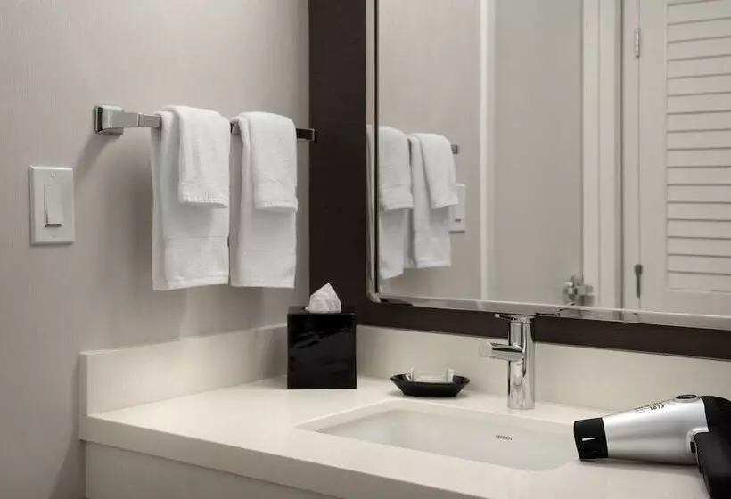 Szálloda Courtyard By Marriott Portland Beaverton