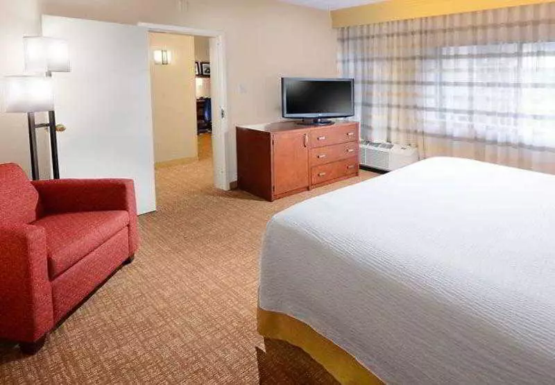 هتل Courtyard By Marriott San Antonio Medical Center