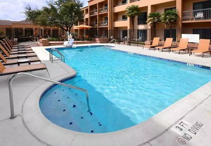 هتل Courtyard By Marriott San Antonio Medical Center