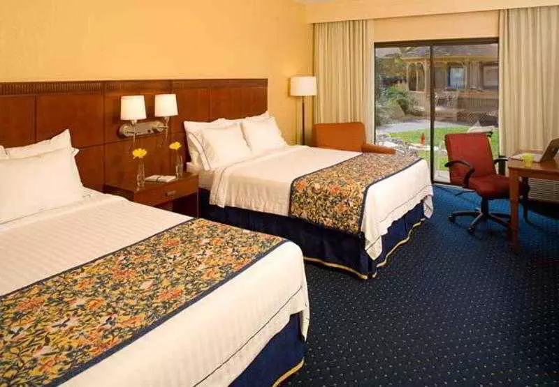 هتل Courtyard By Marriott San Antonio Medical Center