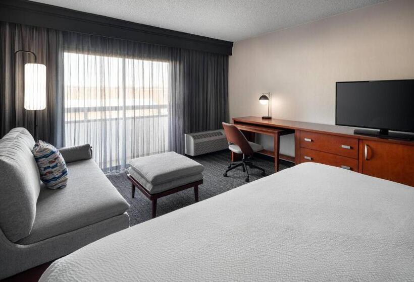 هتل Courtyard Seattle Southcenter