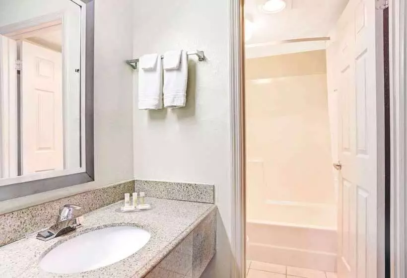 فندق Days Inn By Wyndham Douglasville Atlanta Fairburn Road