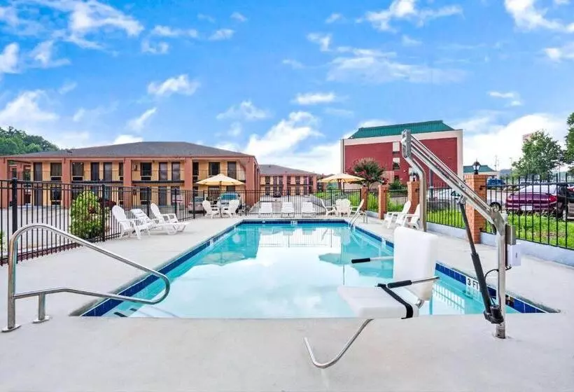 فندق Days Inn By Wyndham Douglasville Atlanta Fairburn Road