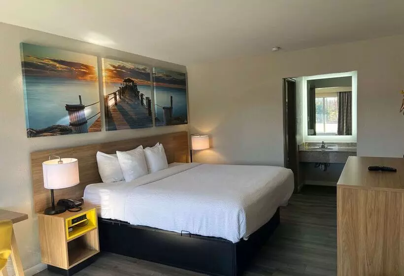 فندق Days Inn By Wyndham Emporia