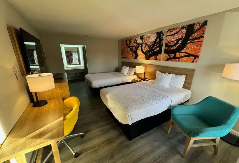 فندق Days Inn By Wyndham Emporia